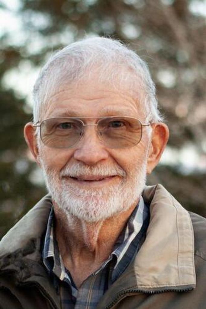Delbert E. Mueller Profile Photo