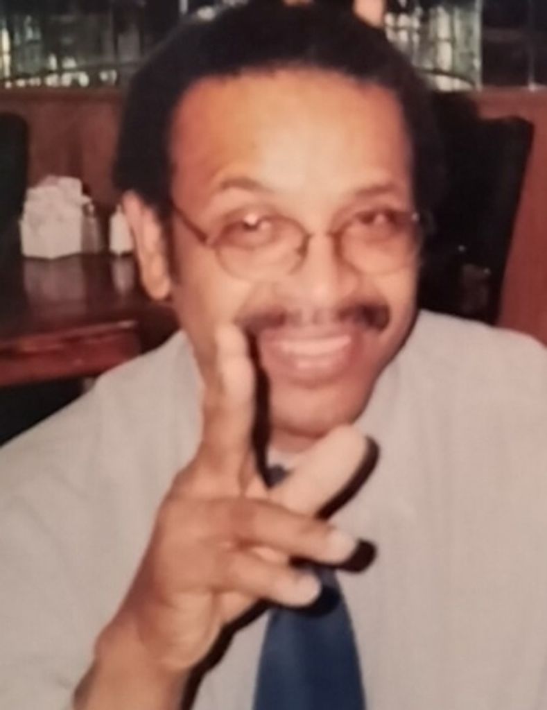 Lonnie  Hamilton 