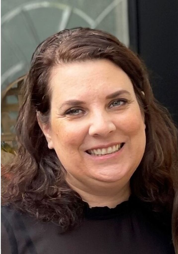 Amy Thien Profile Photo