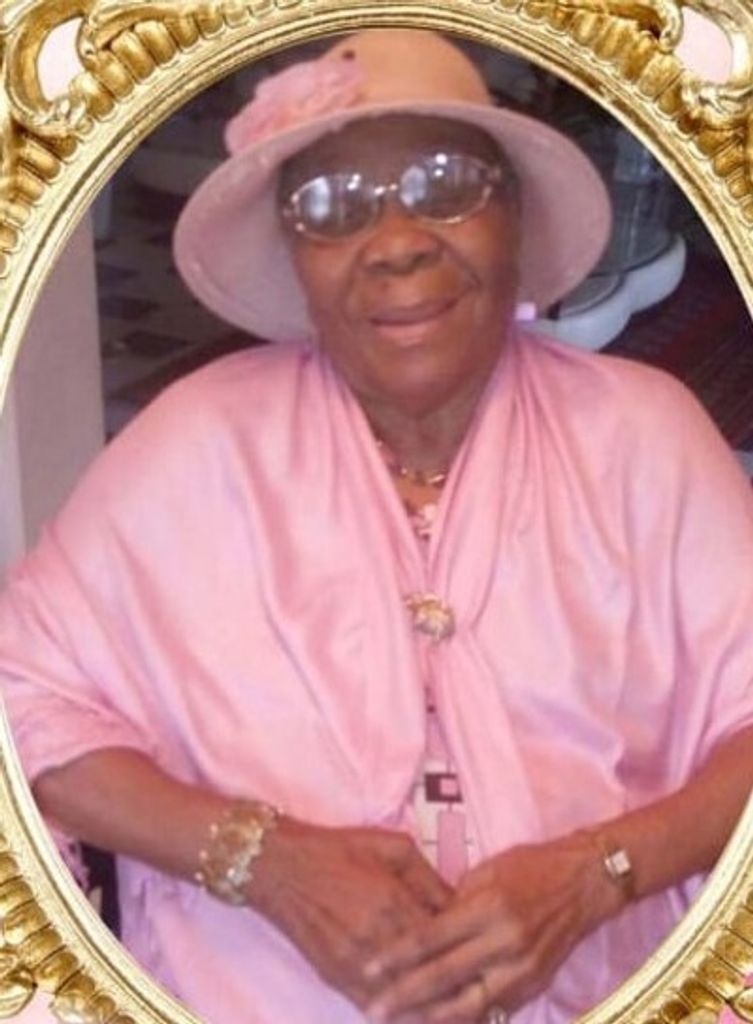 Mae Wallace- Higgs Profile Photo