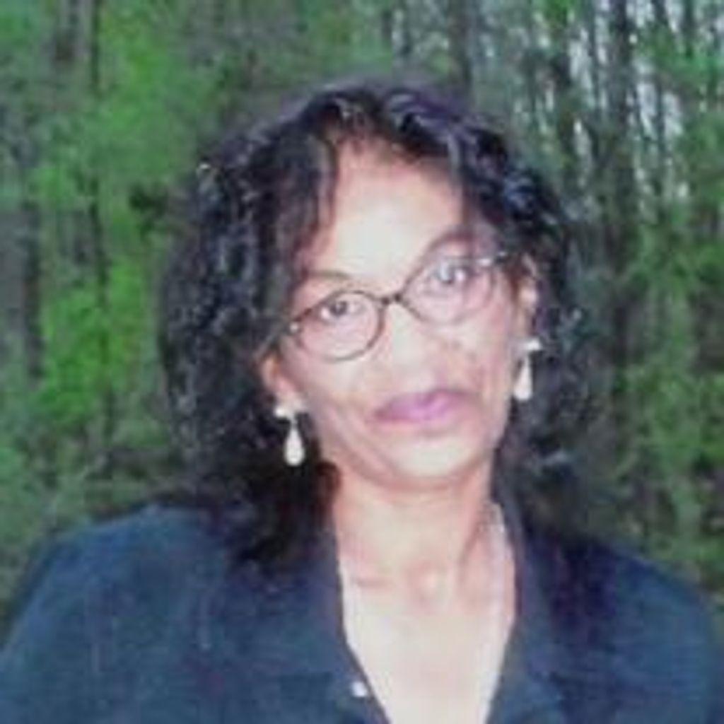 Mrs Josefina Molina Profile Photo