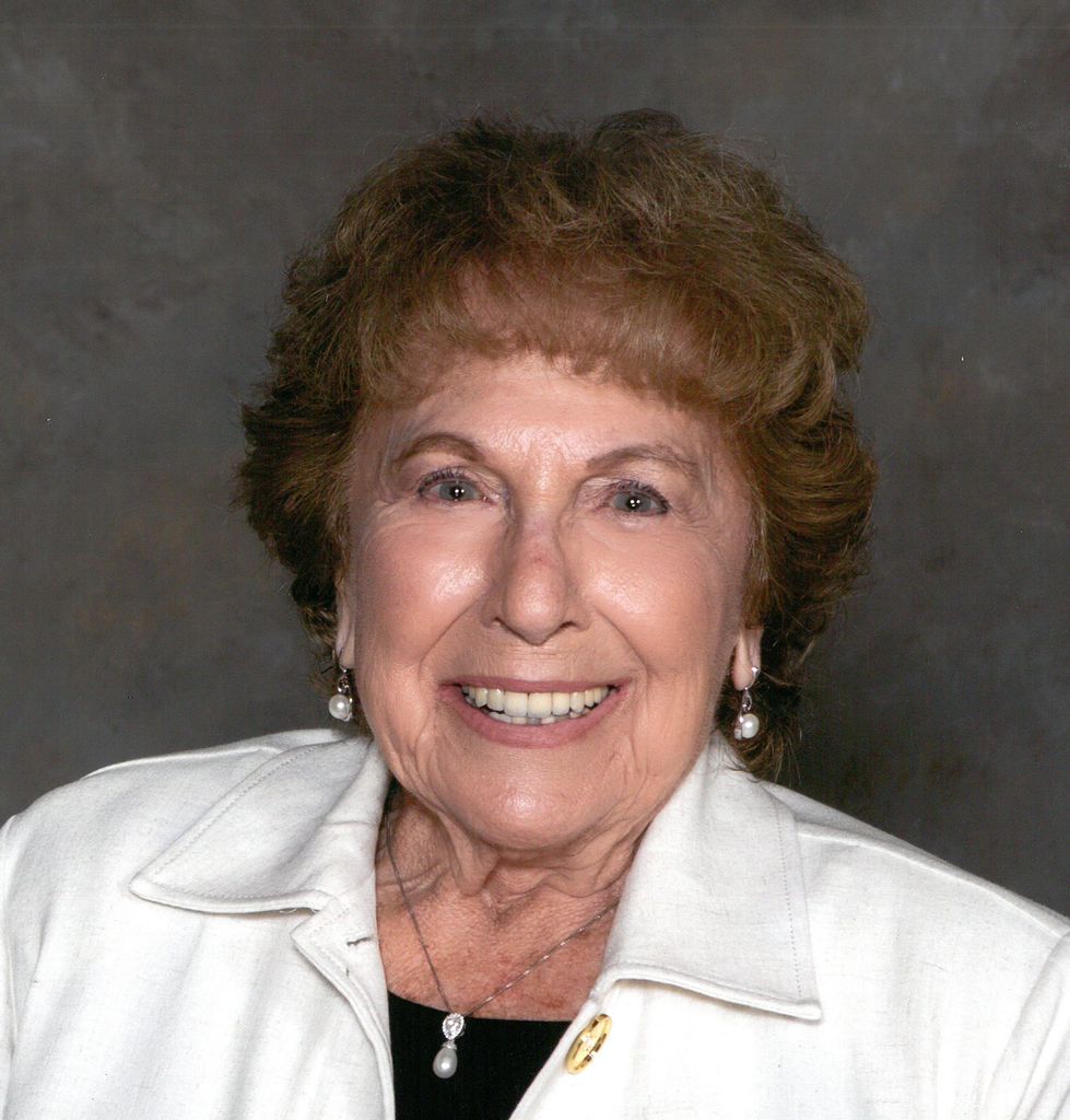 Lydia "Lee" Jane Namowicz