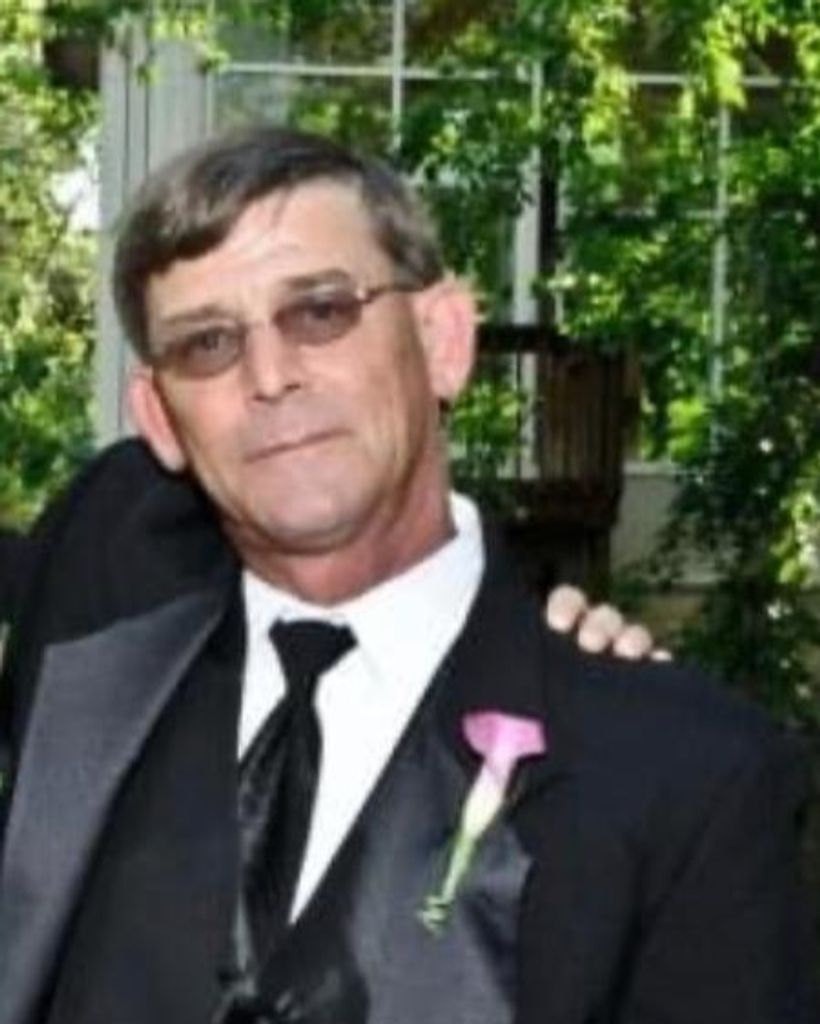 Tom Castle Profile Photo