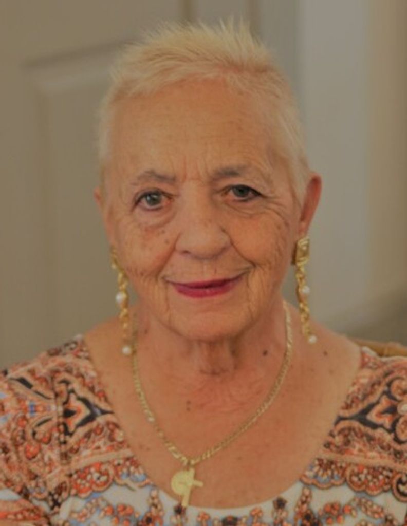 Sylvia (Gentile)  Servizio Profile Photo