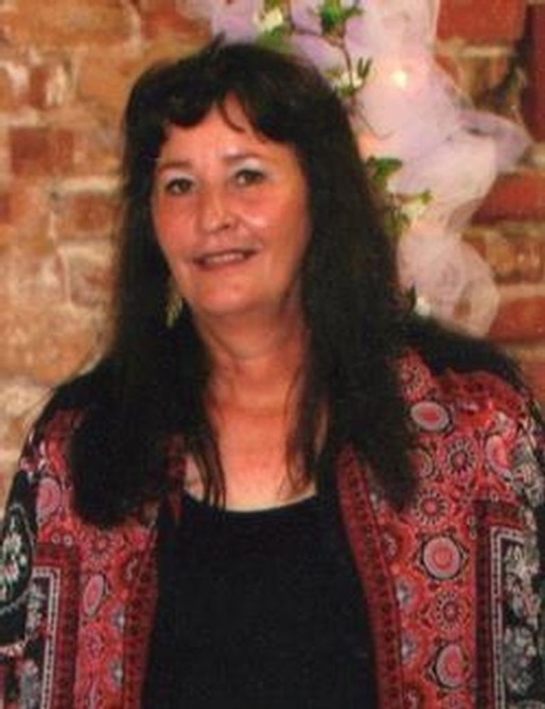 Carrie Woodward Profile Photo