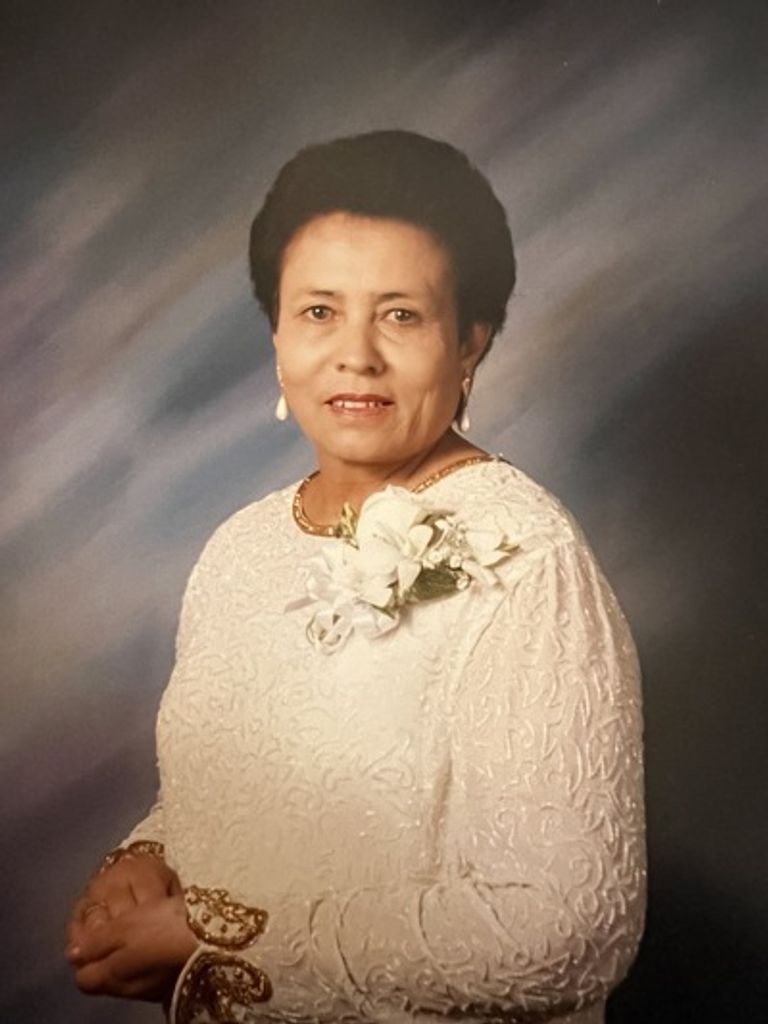 Gumercinda Urbina Profile Photo