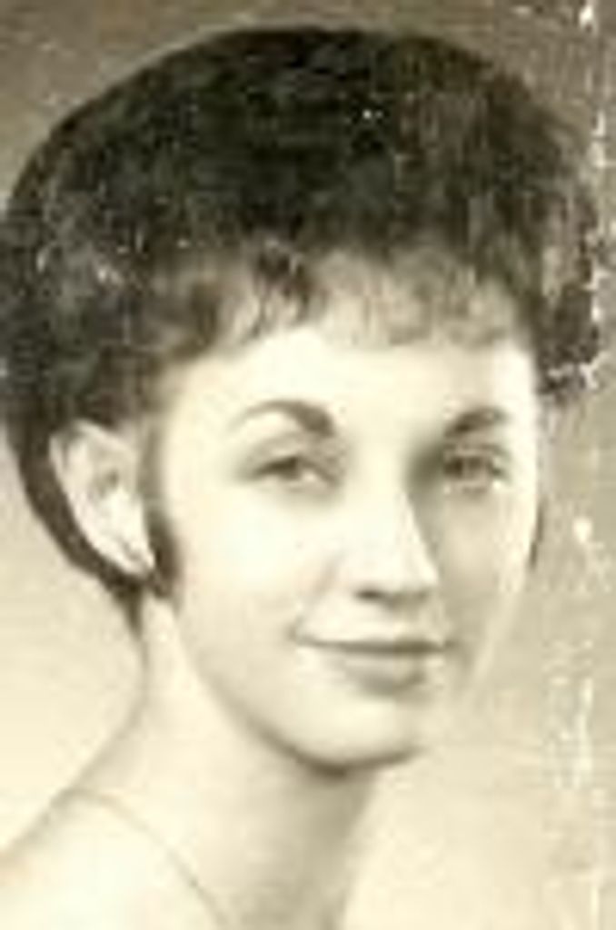 Elizabeth Nicholson Profile Photo