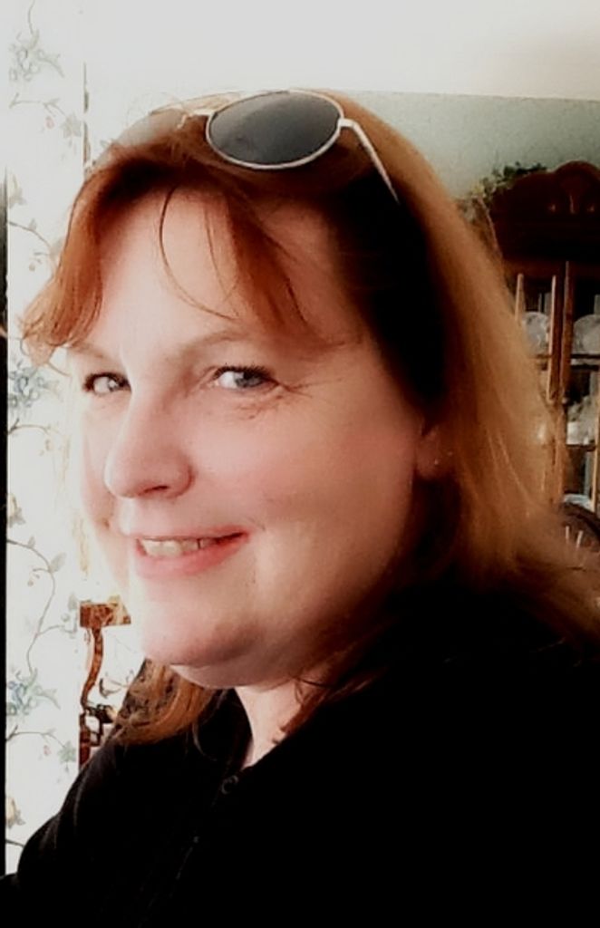 Julie Anne Charlton Profile Photo