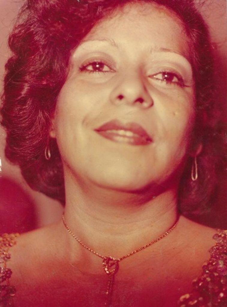 Vicenta Lourdes Ubilla Profile Photo