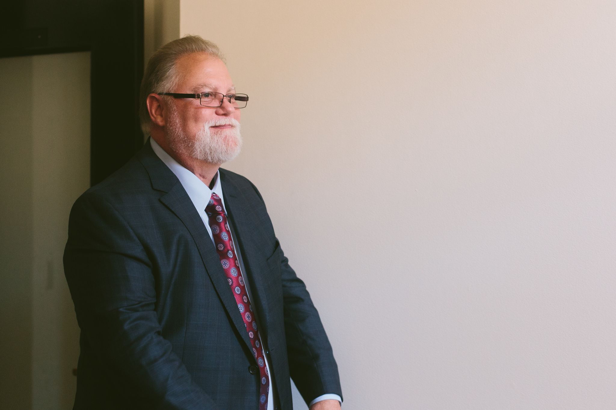 Kenneth Schmidt Obituary October 2, 2021 - Riddle Funeral Home \u0026 Cremation  Services, image size:2048x1365