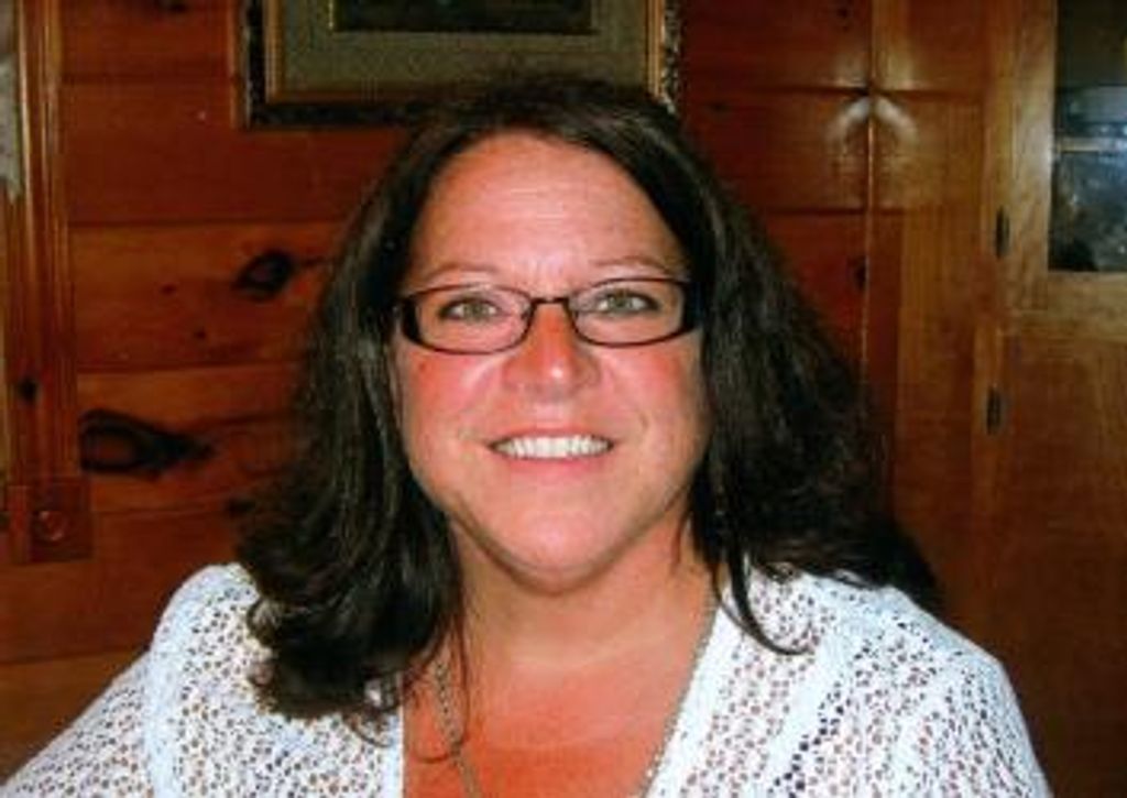 Shelley Dawn Mackenzie-Ellis Profile Photo