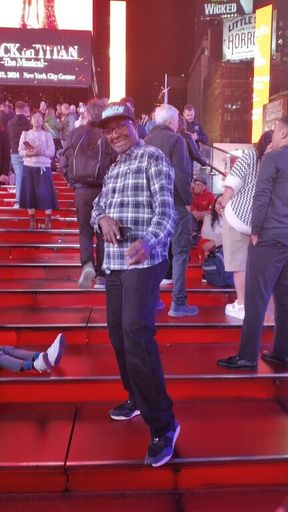 Thaddeus Inniss photo gallery thumbnail 4 of 4