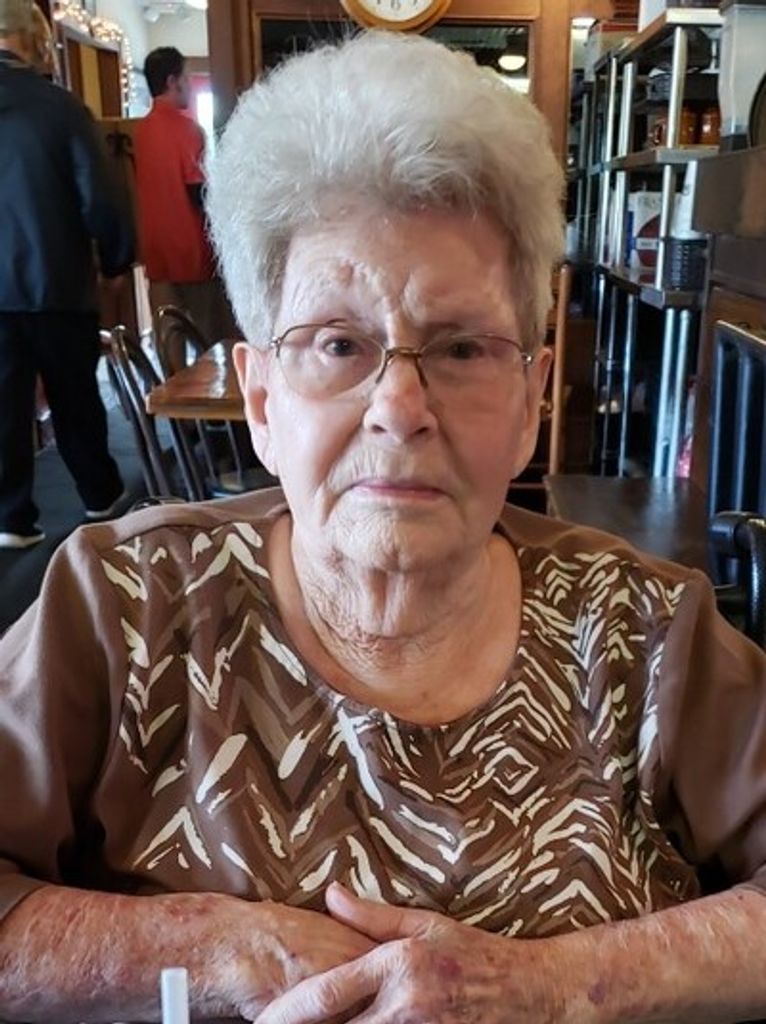 Violet Thomas Braxton Profile Photo
