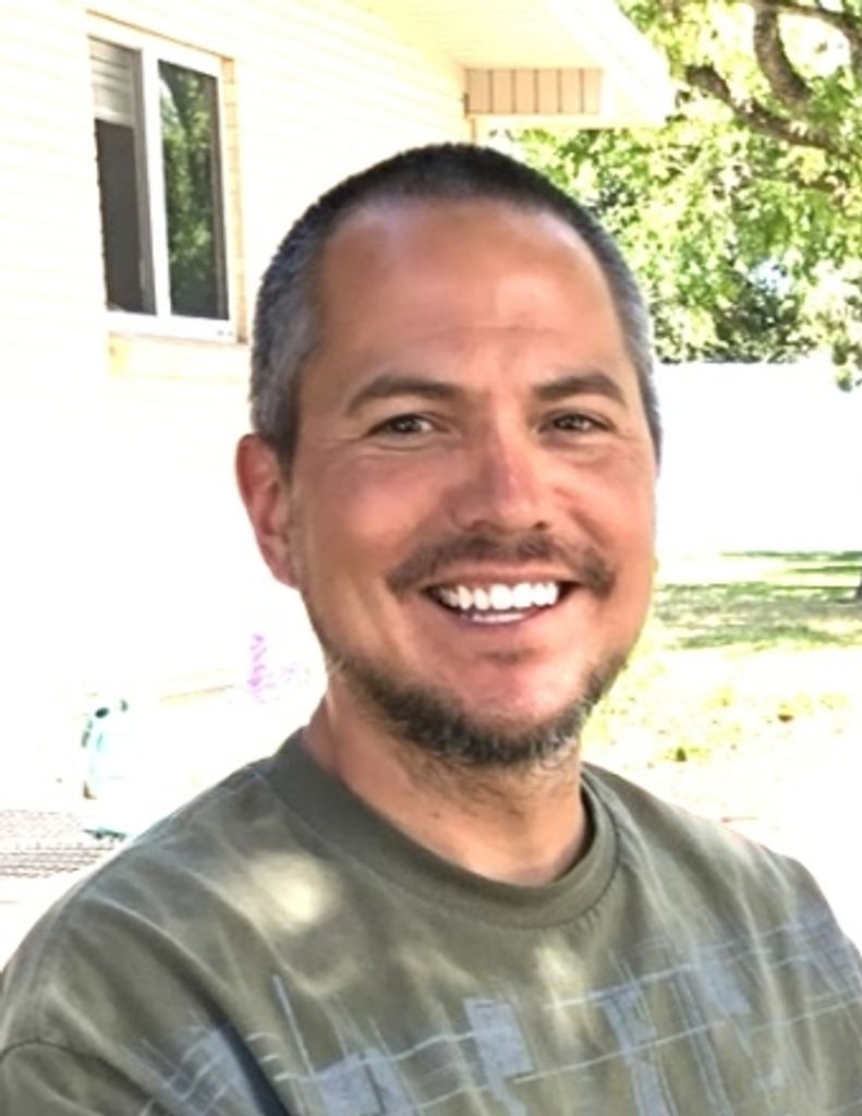 Matthew Spencer Echo Hawk Profile Photo