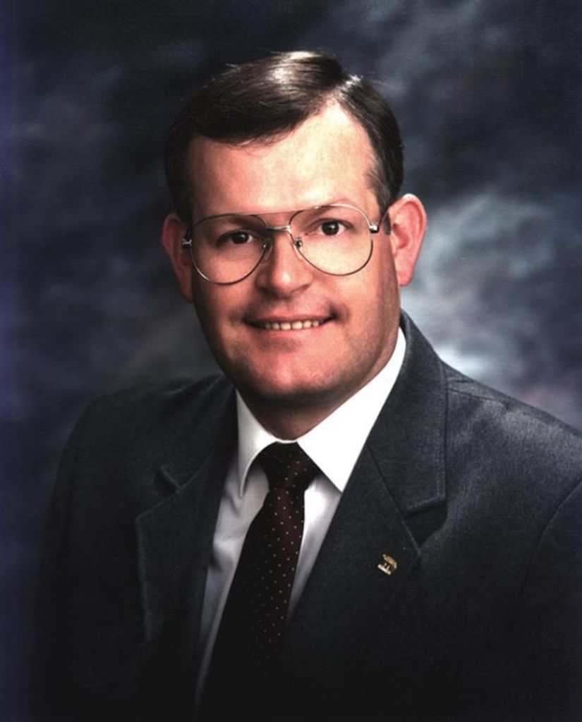 Dennis Mills