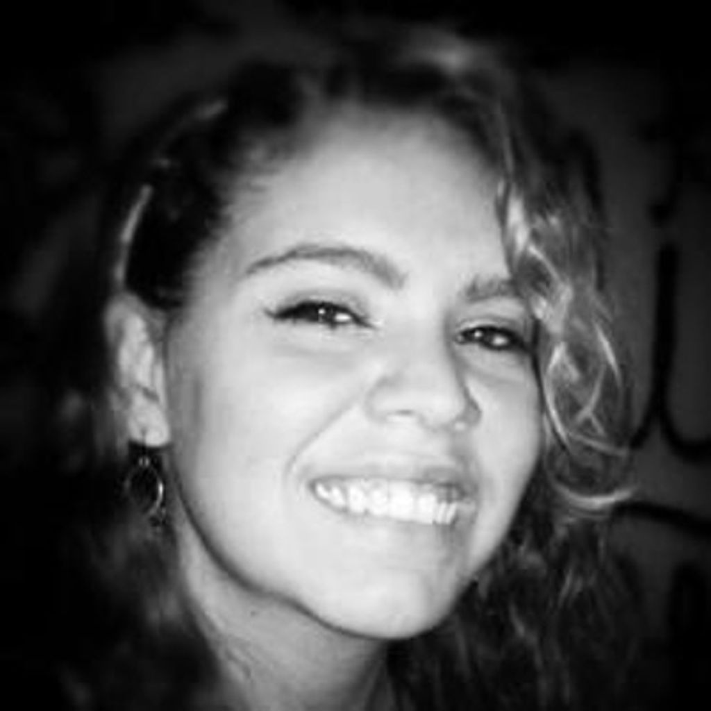 Karie Elizabeth Castro Roman