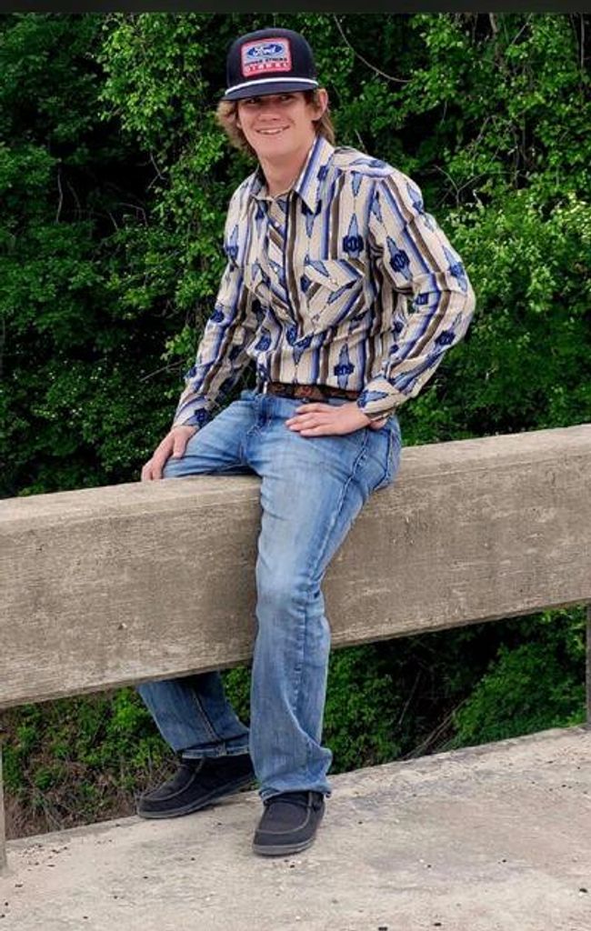 Tucker Anthony Dennis Profile Photo