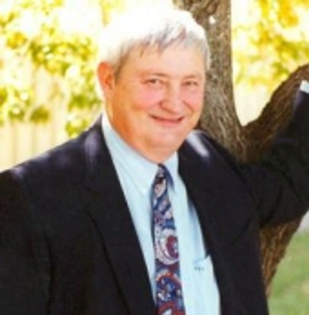 Robert "Bob" Perry