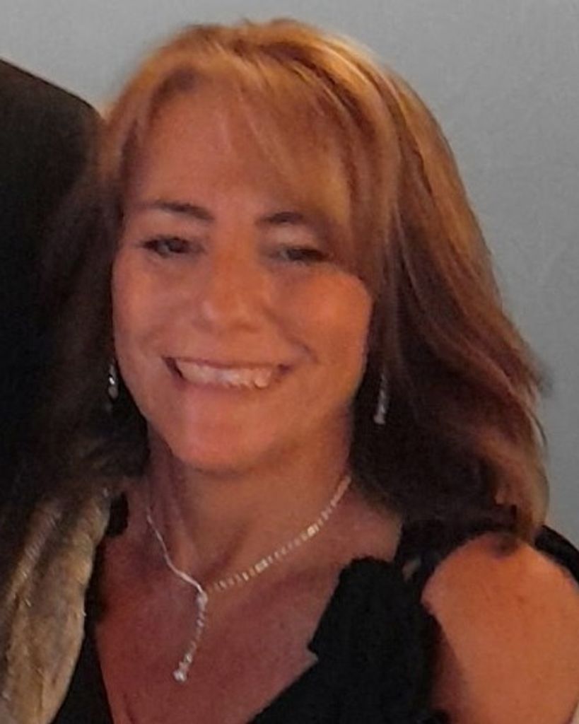 Tina Kelly Profile Photo