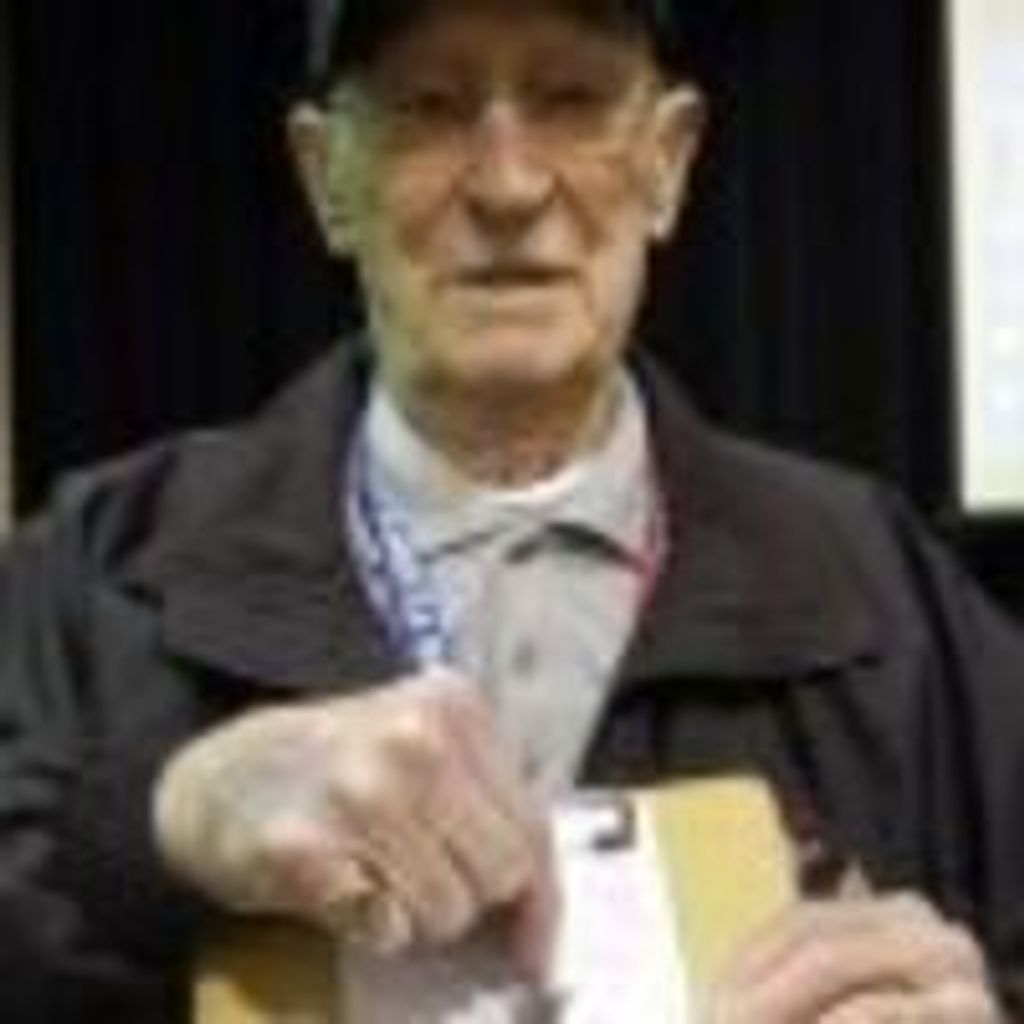 Ross M Bouyea