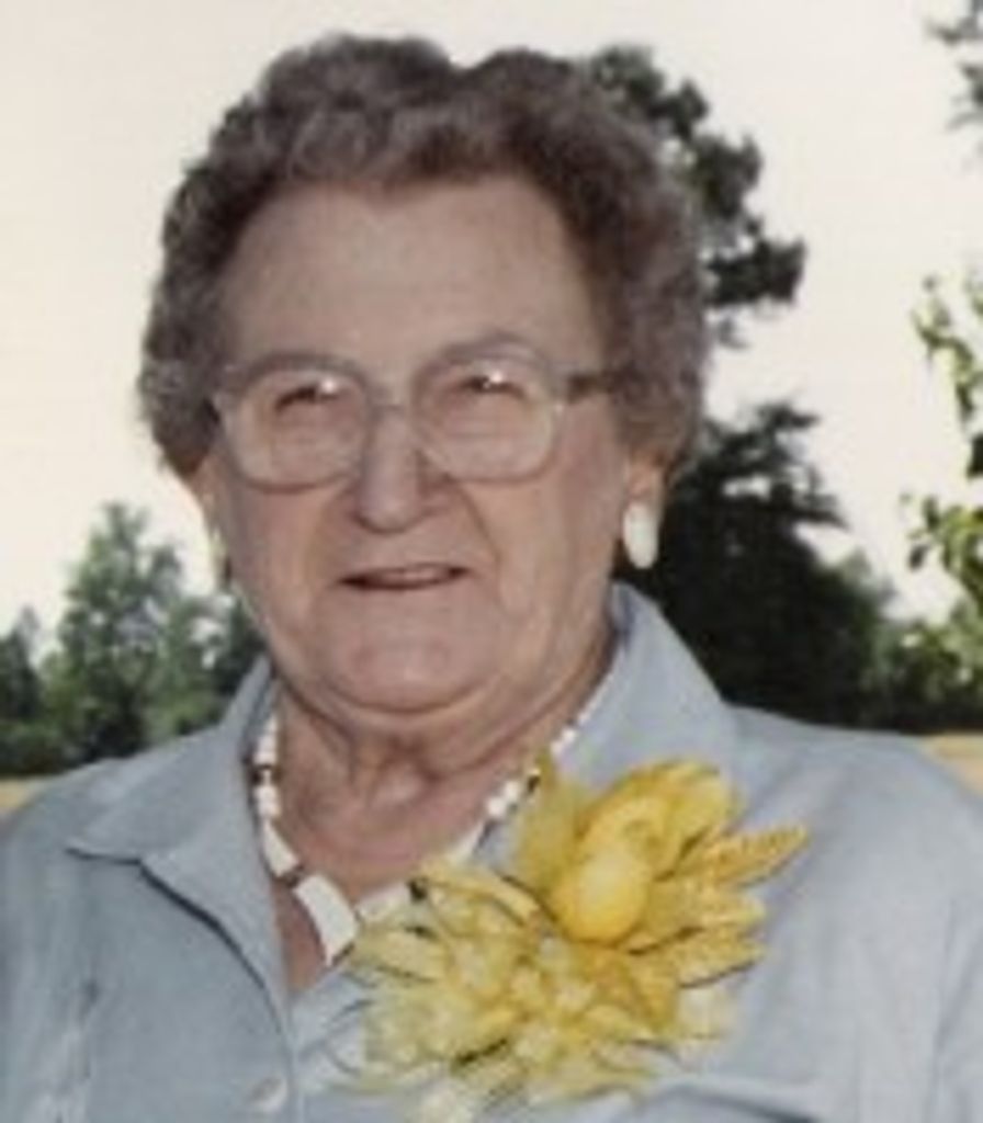 Mr.  Edna Tyndall Underwood, 87