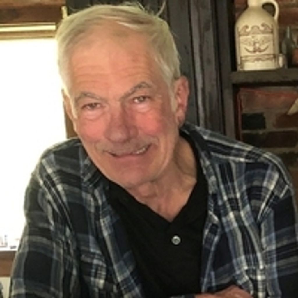 Robert James Reynolds Jr (Rj) Profile Photo