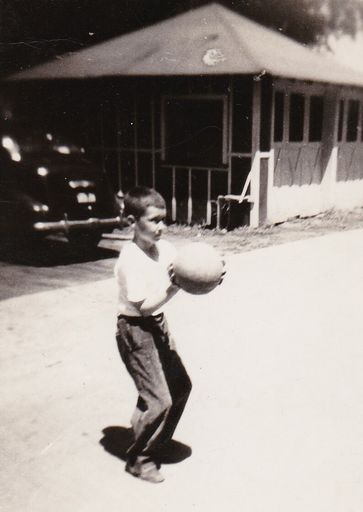 Robert "Bob" E Seitz photo gallery thumbnail 7 of 46