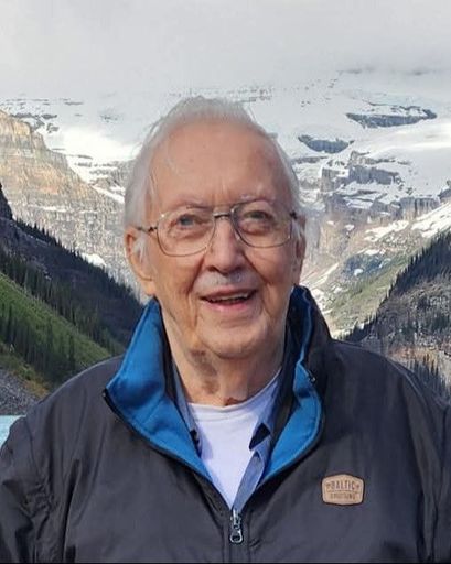 Lynwood Malcolm Gray's obituary image