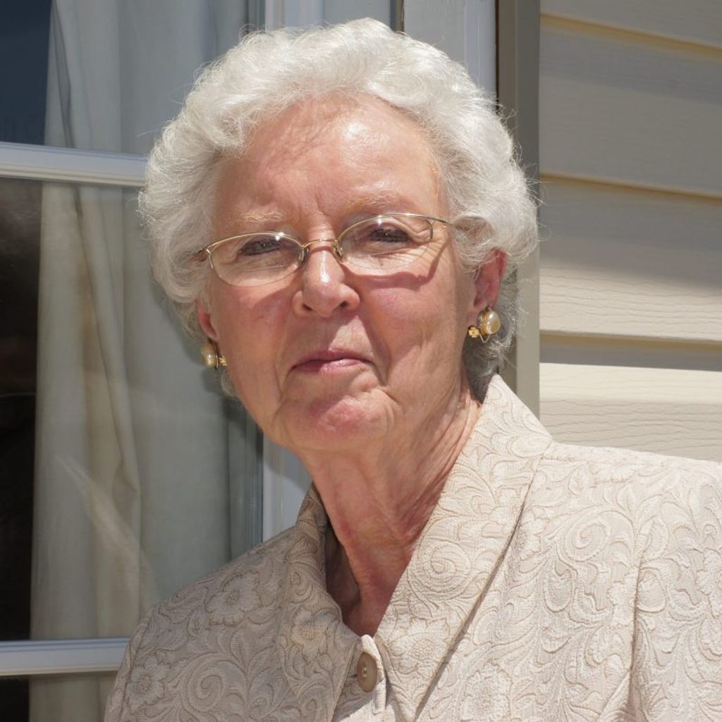 Jacqueline   Simons  Mackelprang