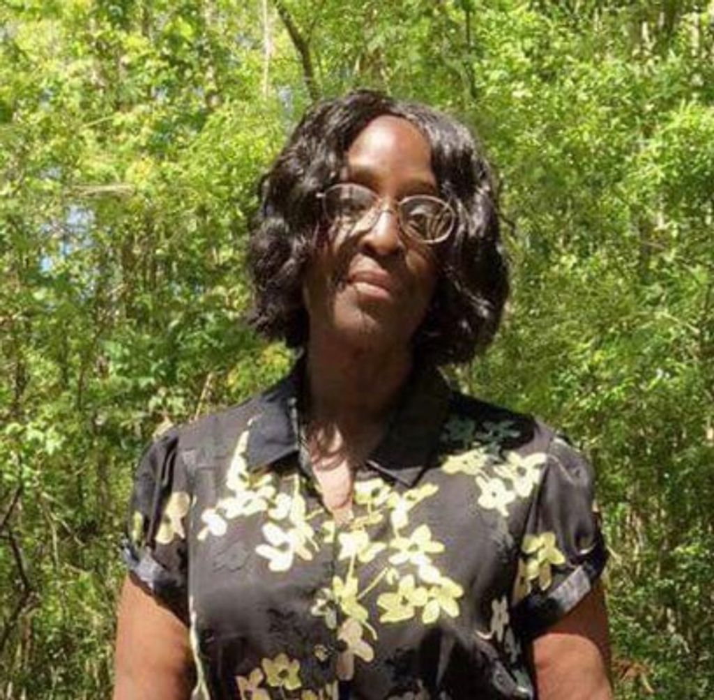 Linda Lou Cook Profile Photo