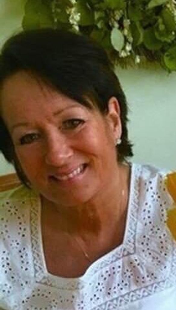 Suzanne M Davis Profile Photo
