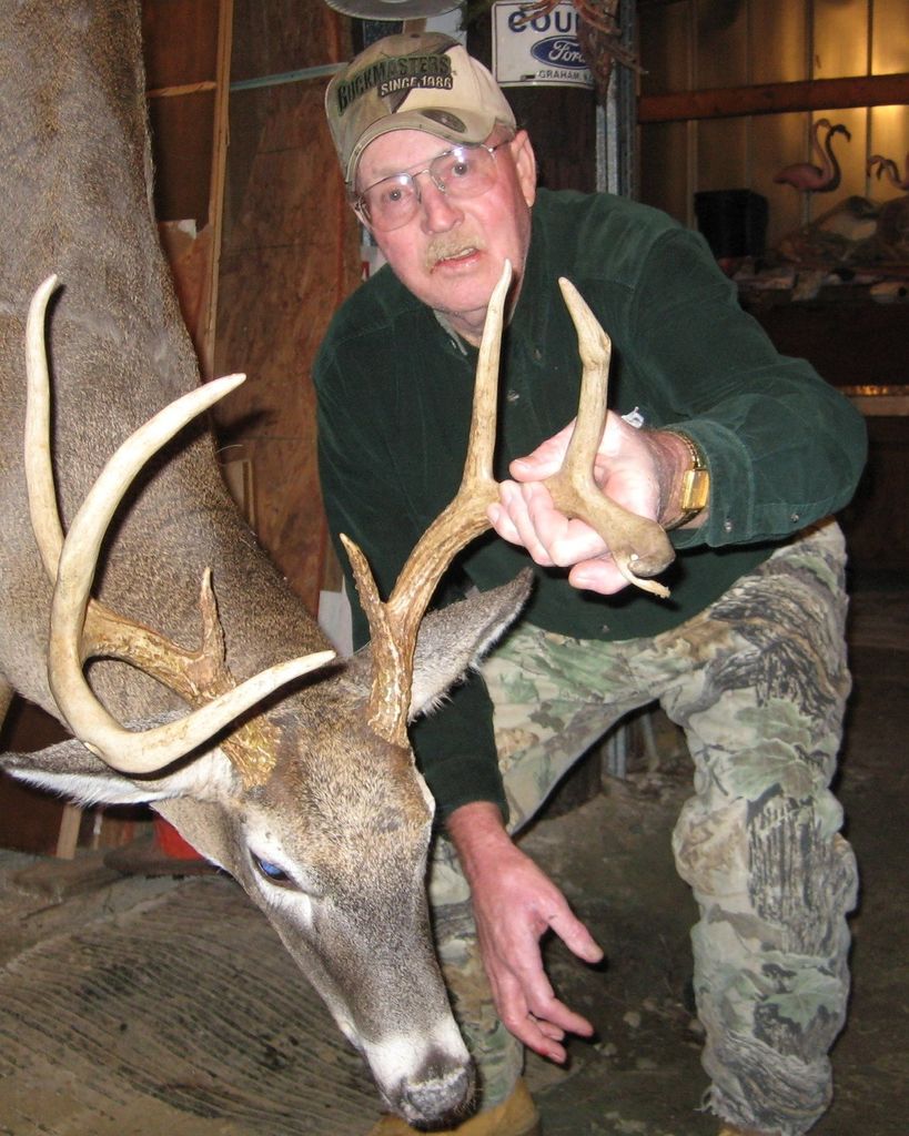 Elton Lee Moore Profile Photo