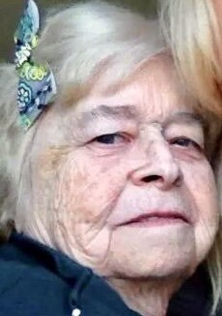 Emma Ellen Sue "Dolly" Dehollander Profile Photo