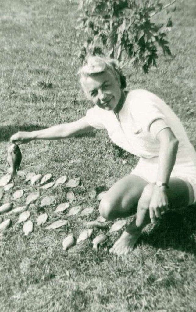 Arlene Bly