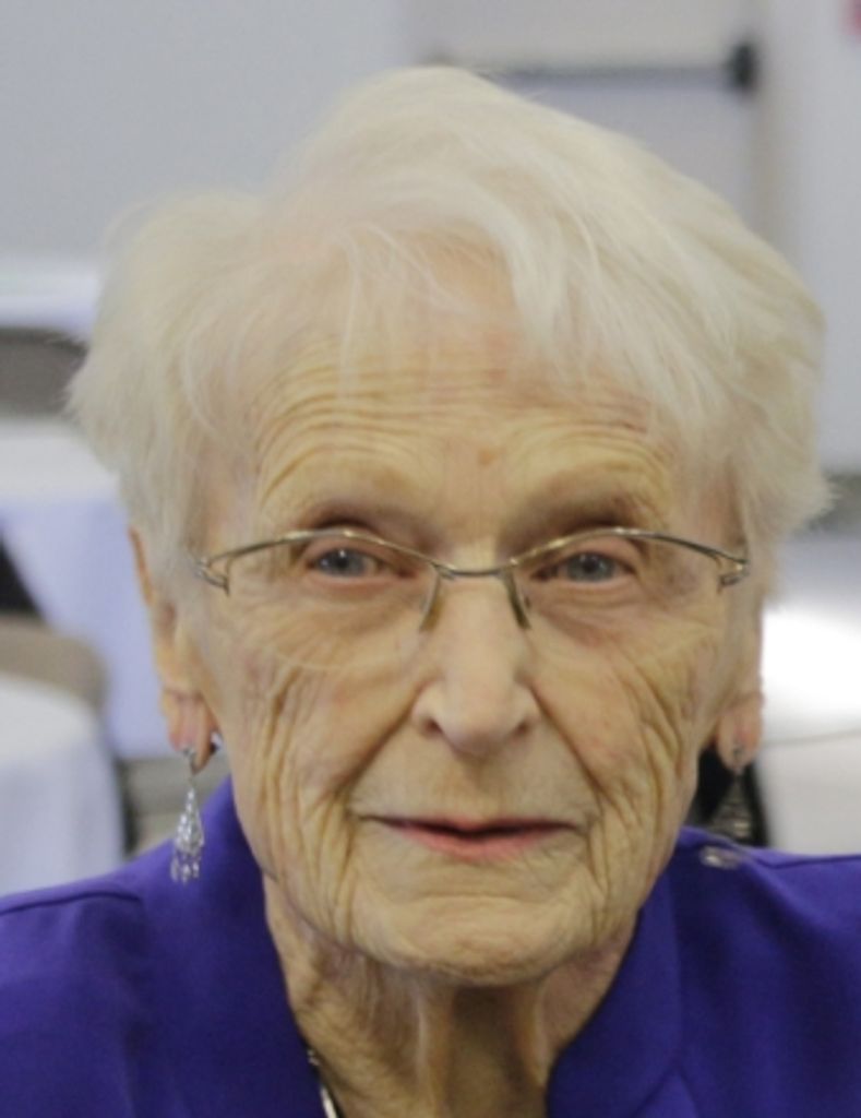 Lorraine Lloyd Carlson Profile Photo