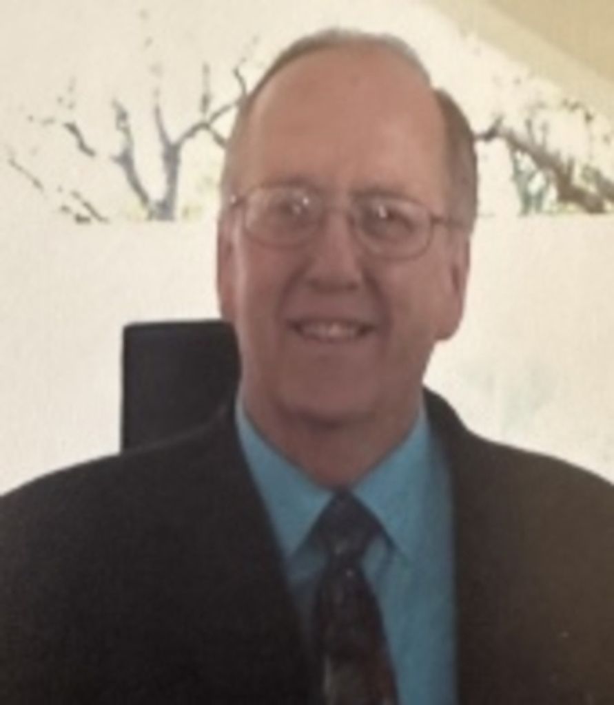 Kenneth Holt Profile Photo
