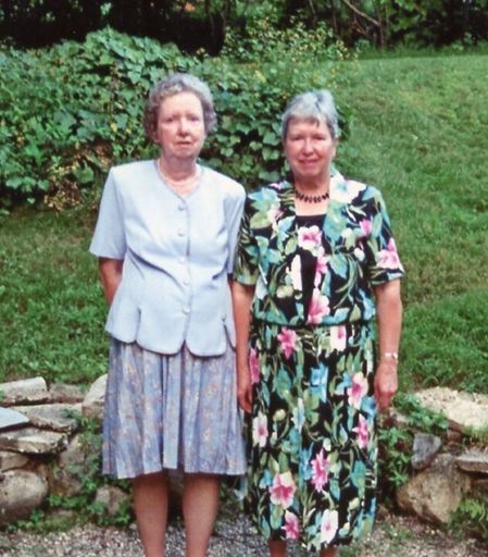 Roberta Seavey photo gallery thumbnail 43 of 61