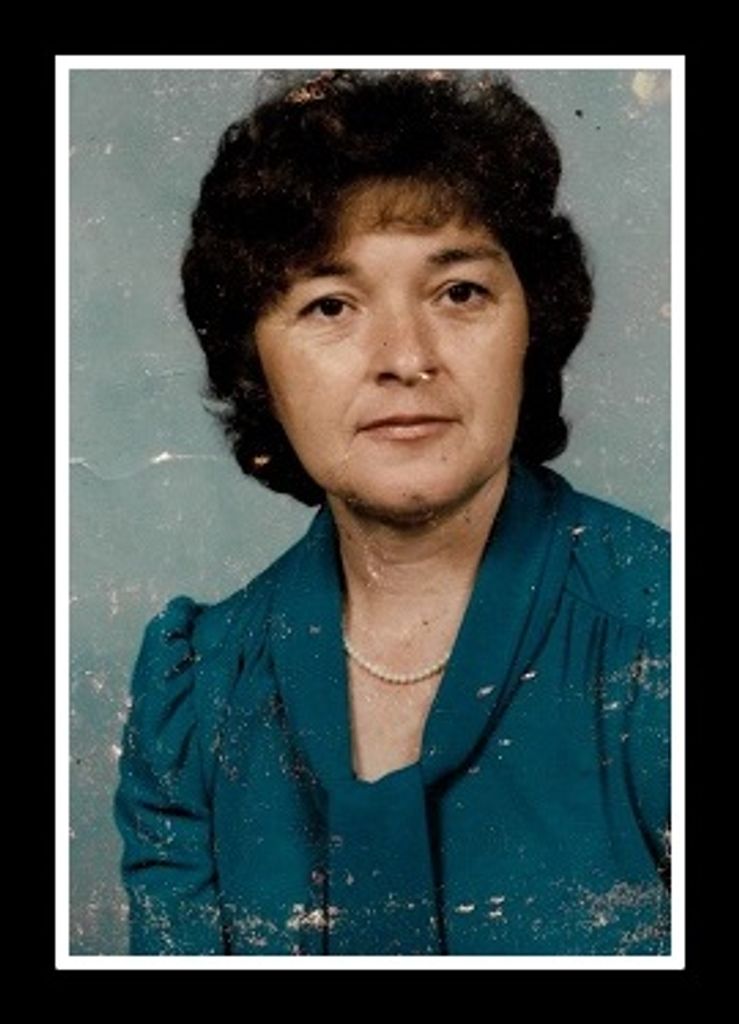 Nadine Young Profile Photo