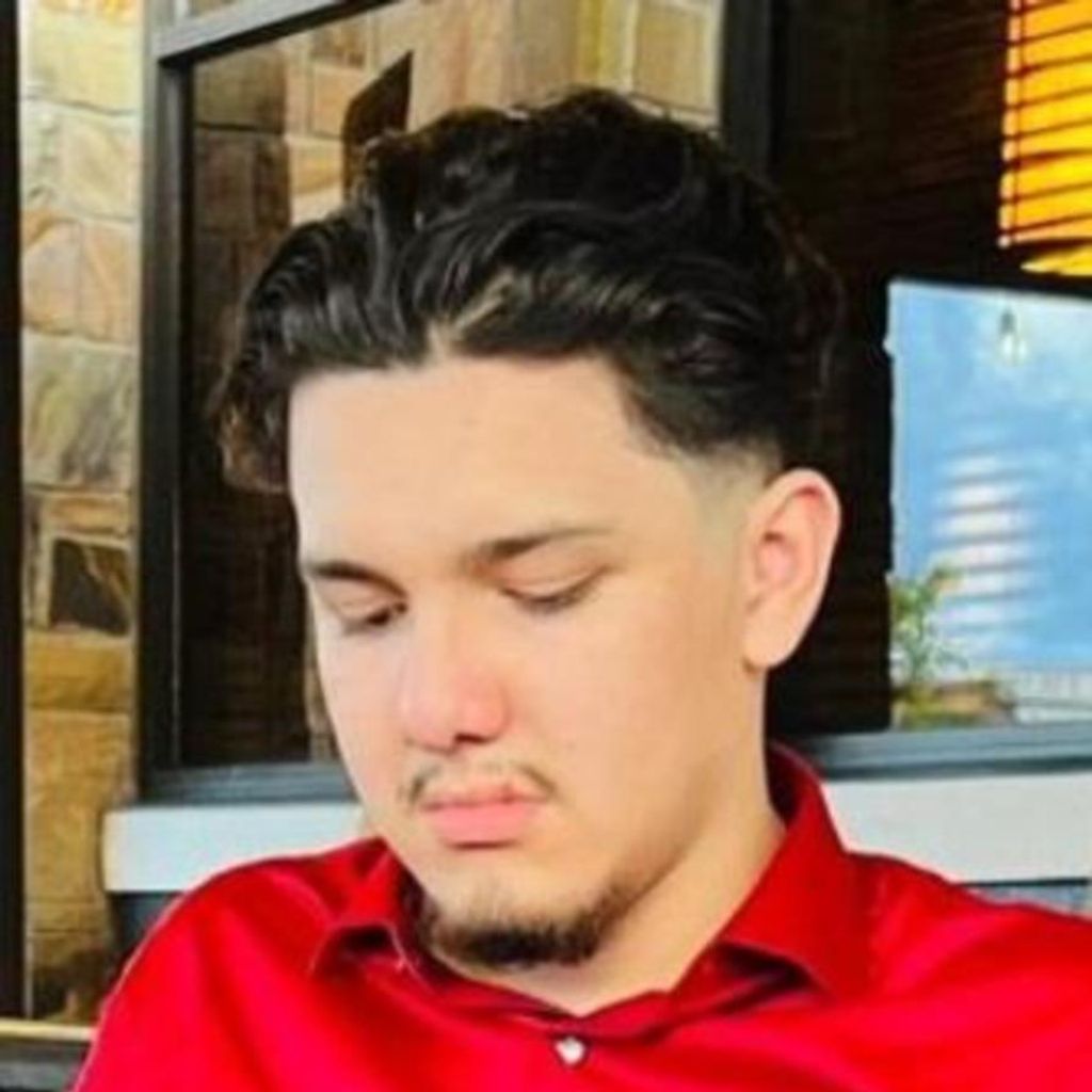 Luis Angle Urcino-Villegas Profile Photo