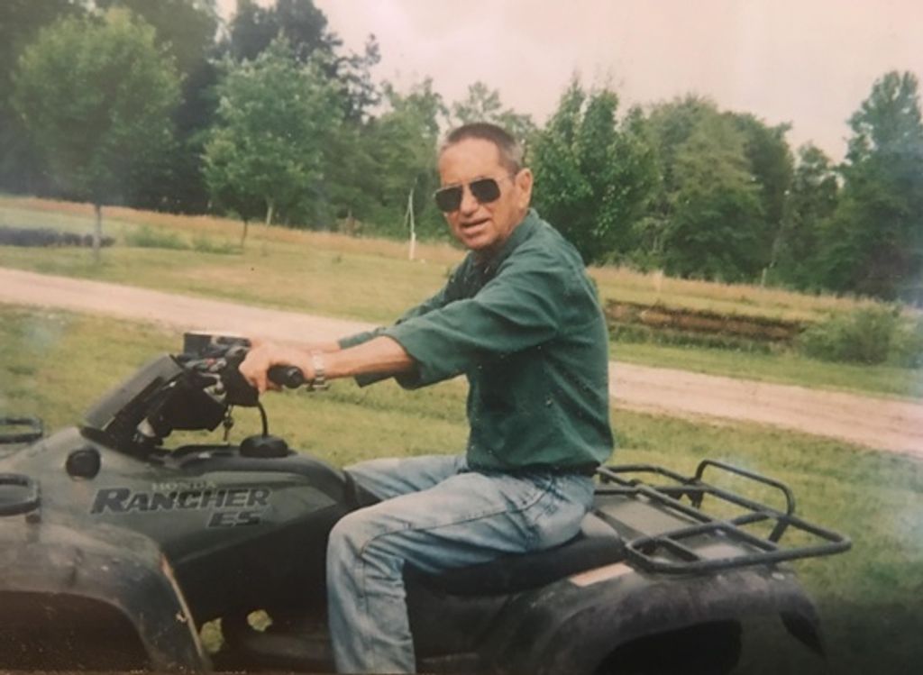 Larry Wayne "Squeaky" Hamilton Profile Photo
