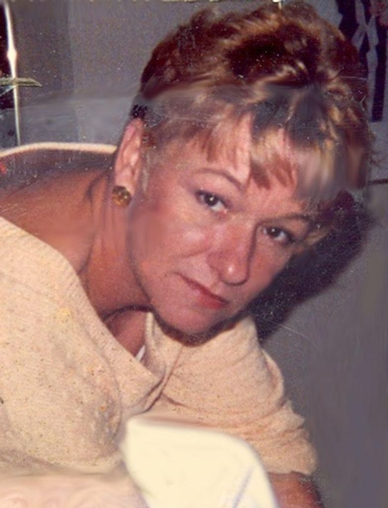 Carol Hilleshiem Profile Photo