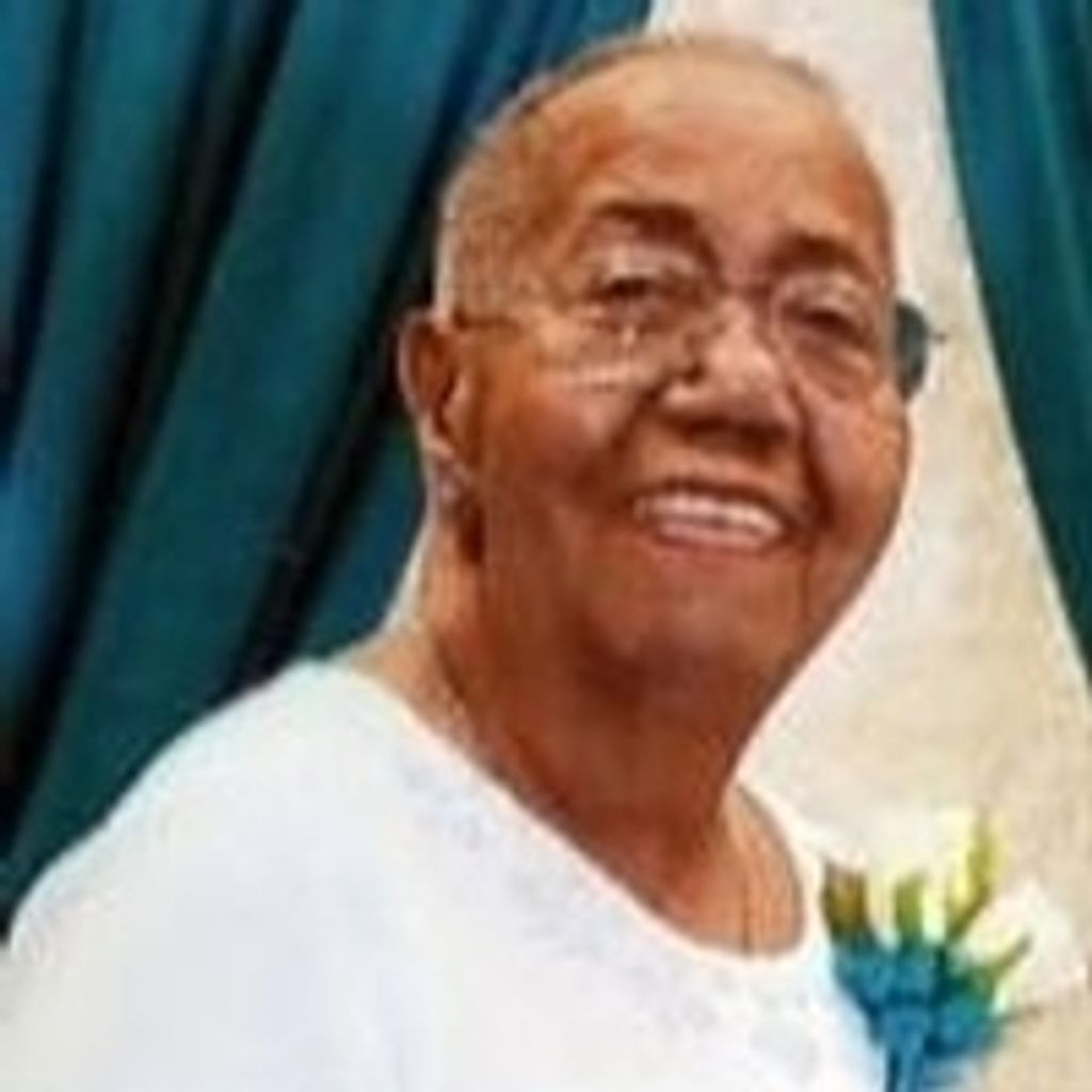 Betty  E Robinson