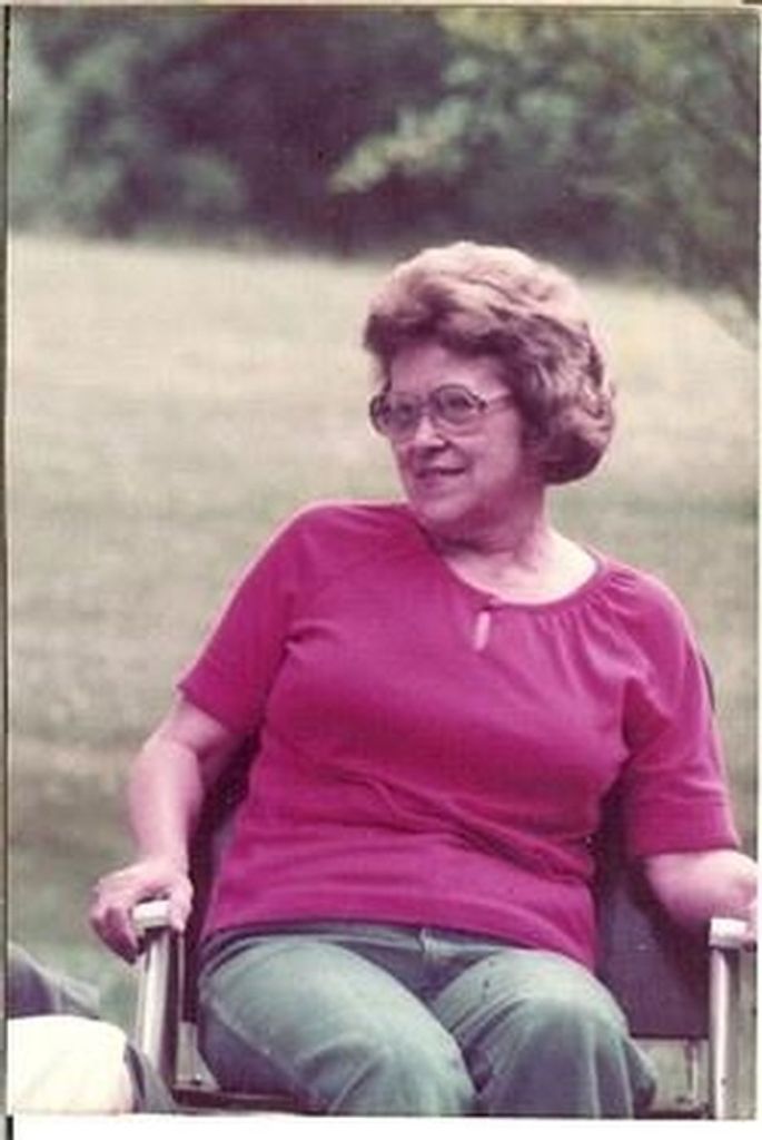 Leah Ruth Lilly Profile Photo