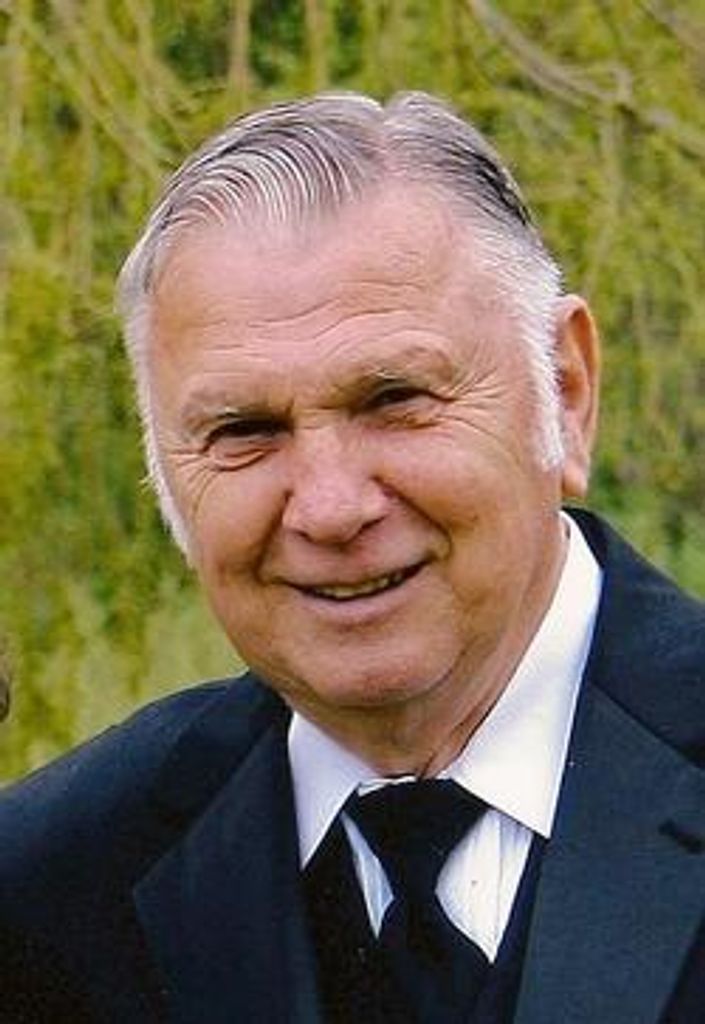 Thomas Grant Smith Profile Photo