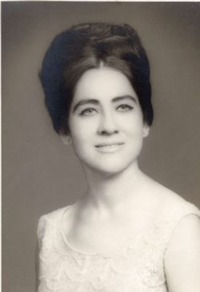 Gloria Oliveira Aguilar
