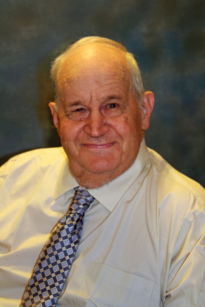Robert "Bob" William Niekamp
