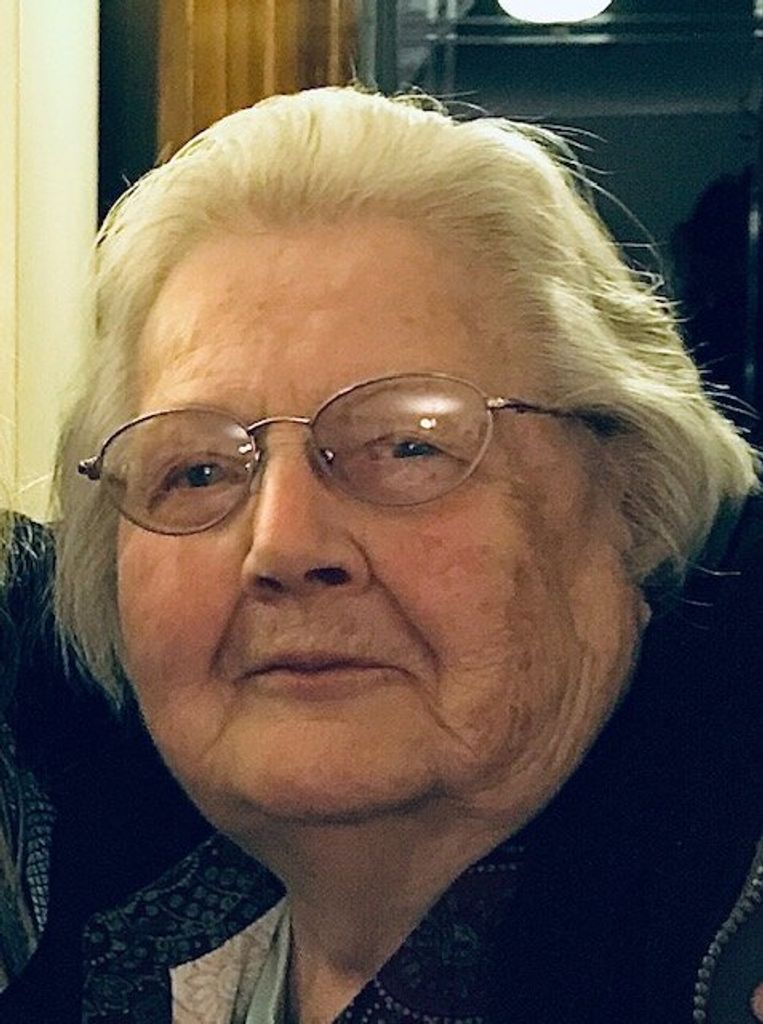 JoAnn Shirley Holle