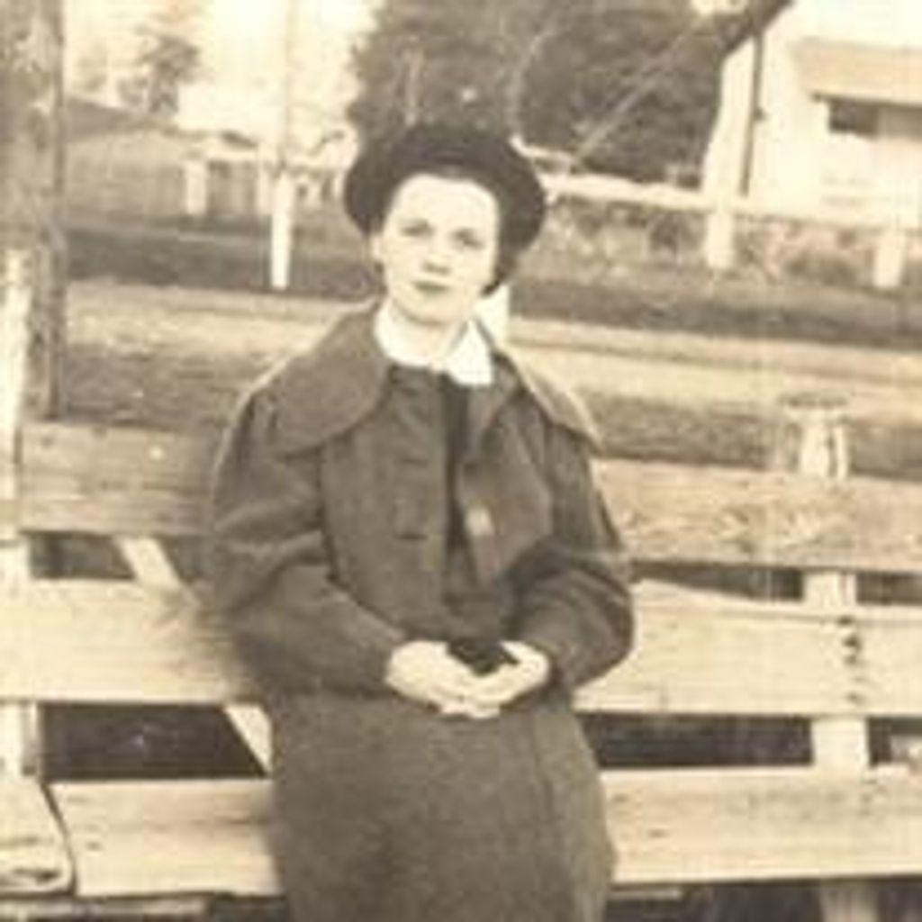 Marnie Dolores Spry