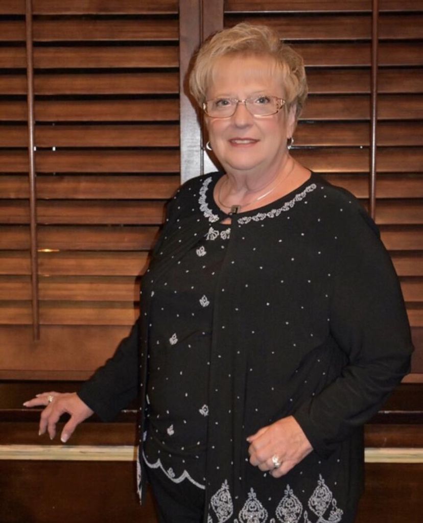 Phyllis R Edwards