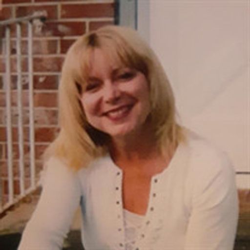 Andrea Eidson photo gallery thumbnail 1 of 3